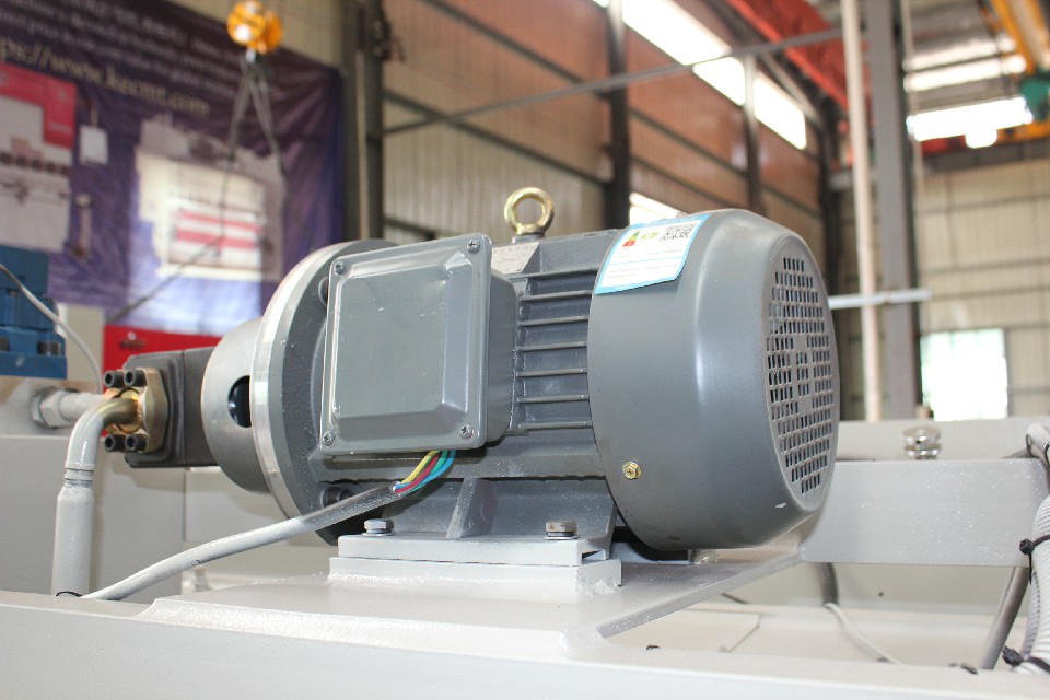 12mm 3200mm Hydraulic Guillotine Shearing Machine Cnc Steel Sheet Cutting Machine 12mm3200mm油圧ギロチンせん断機CNC鋼板切断機