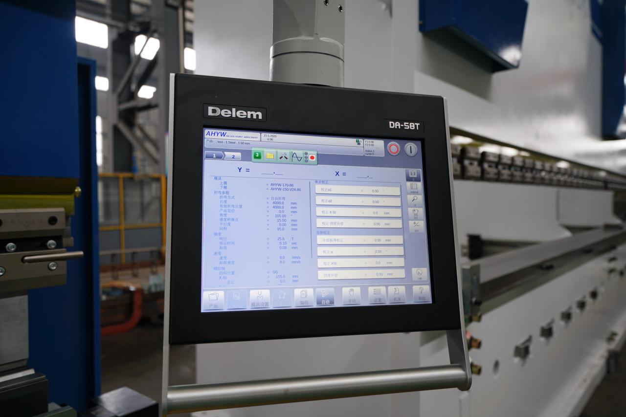 4 Axis Cnc Tandem Press Brake With Delem Da58t 2d Graphical Controller 4 Axis Cnc Tandem kantpress med Delem Da58t 2d grafisk styrenhet