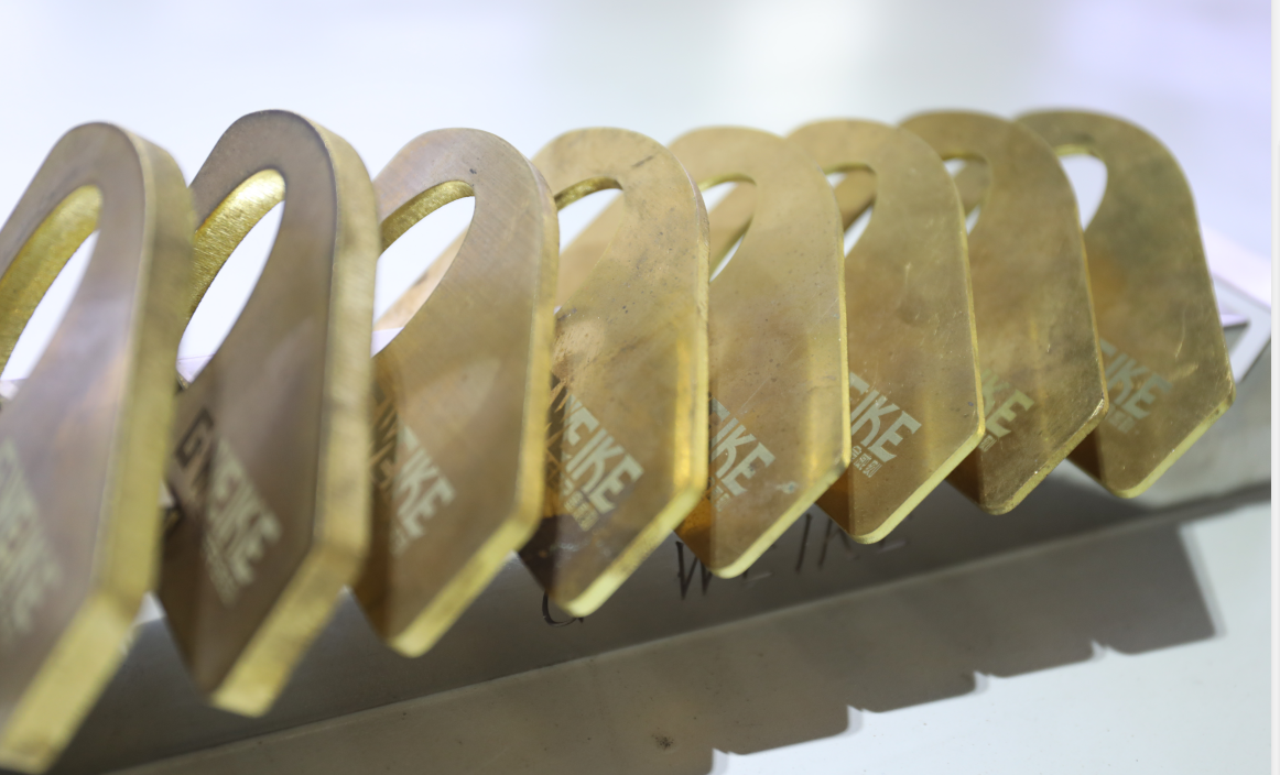 4kw Fiber Laser Cutting Machine Màquina de tall per làser de fibra de 4kw