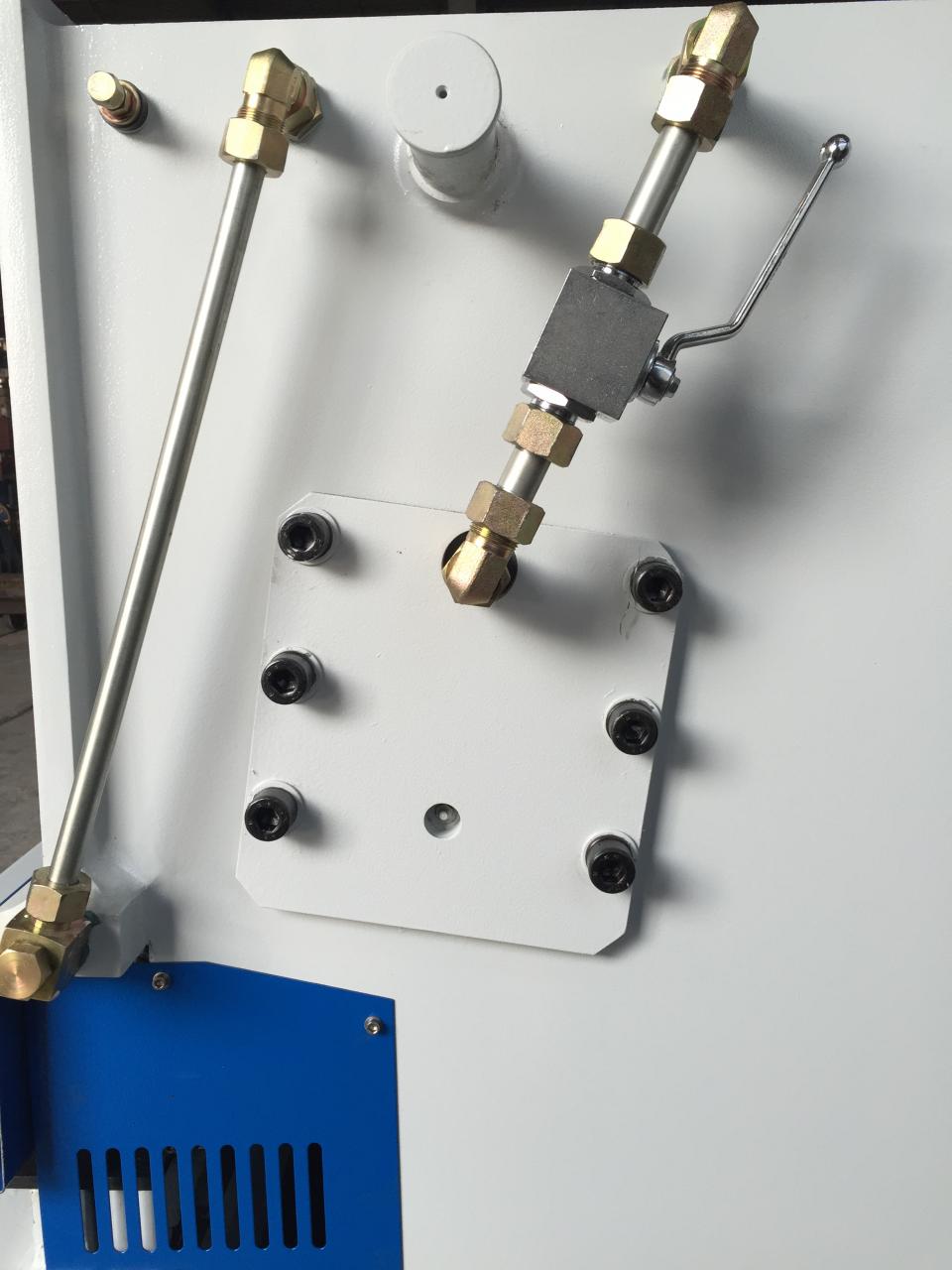 4mm Oem Qc11y-8x3200 Nc Hydraulic Guillotine Guillotine Shearing Machine 4mm OEMQc11y-8x3200Nc油圧ギロチンギロチンせん断機