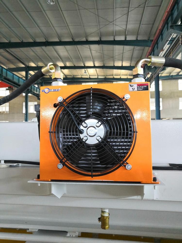 6mm Q11 Electric Sheet Plate Shearing Machine 8 Feet Sheet Metal Shearing Machine Màquina de cisalla de xapa elèctrica de 6 mm Q11 Màquina de cisalla de xapa de 8 peus