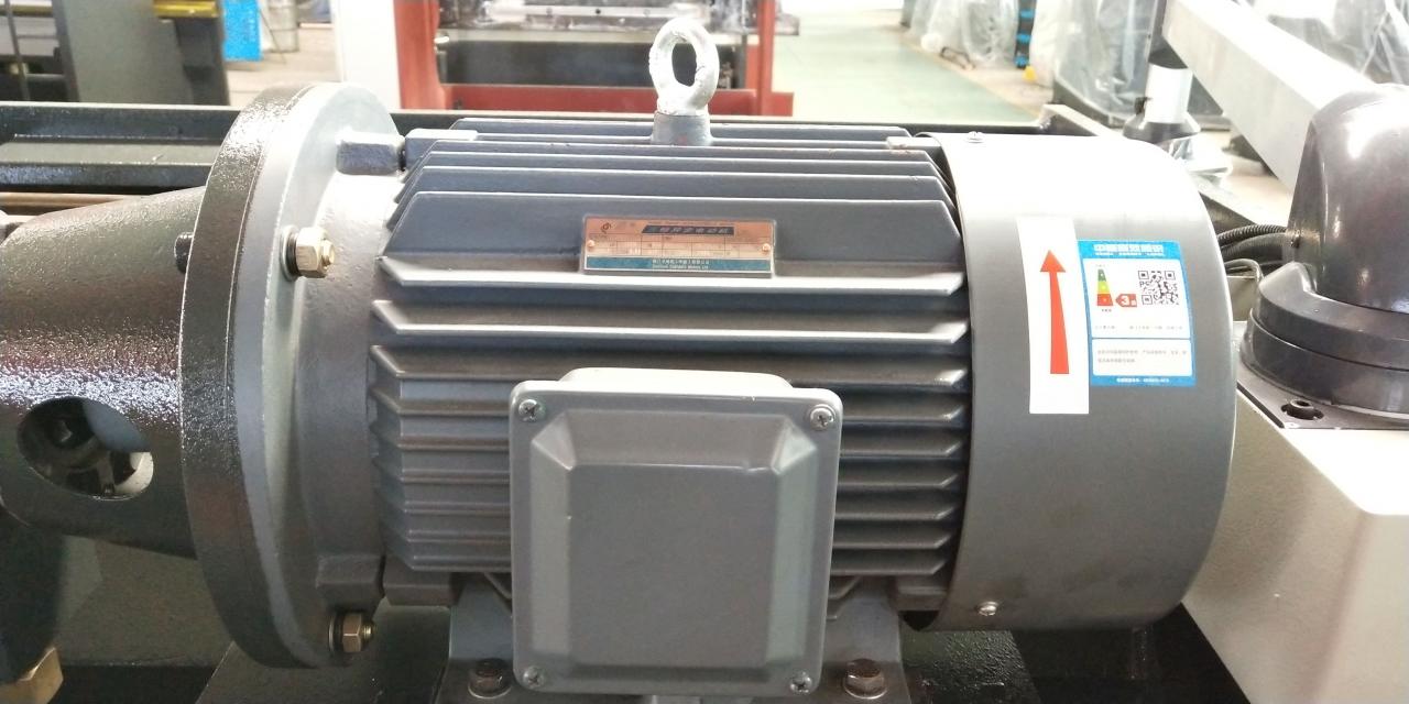 6mm*3200 Hydraulic Steel Plate Cutting Machinery Steel Plate Shearing Machine 6mm*3200 Hydraulic Steel Plate Cutting Machinery Steel Plate Shearing Machine