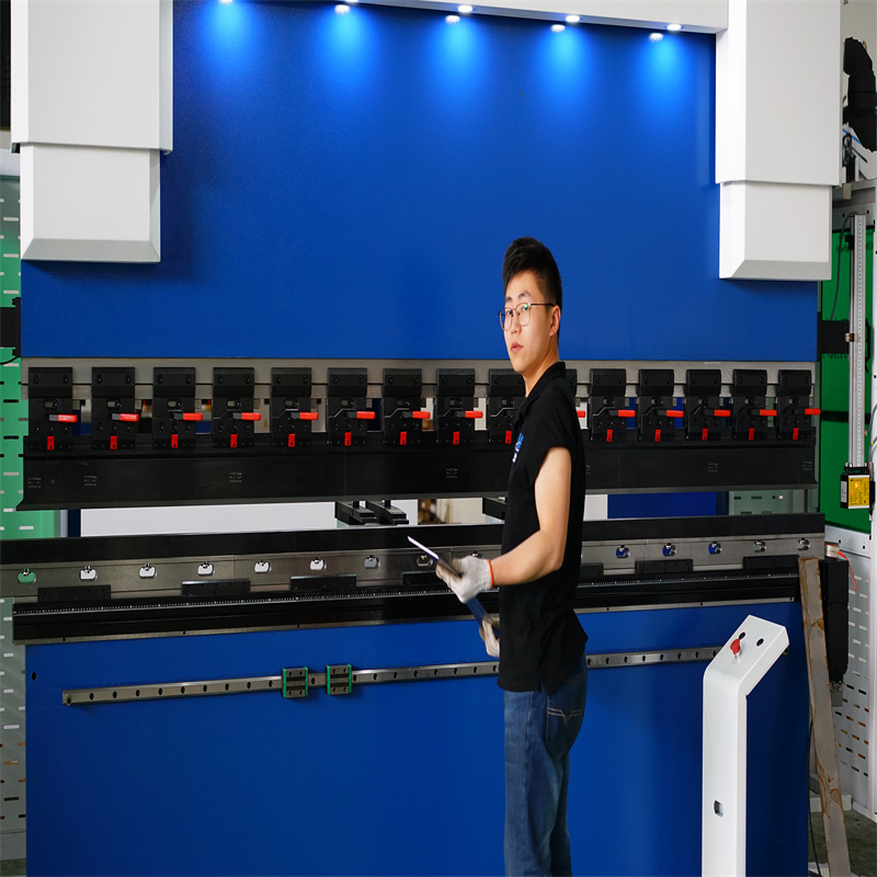 Kina 220t Cnc Bukkemaskine 6 1 Axis Hydraulisk kantpresse Pris