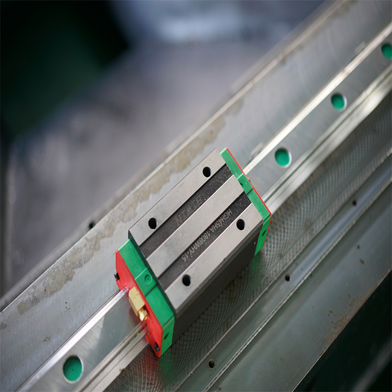ייצור לייזר Cnc 500W 1000W 2000W מכונת חיתוך סיבי לייזר מפלדת אל חלד