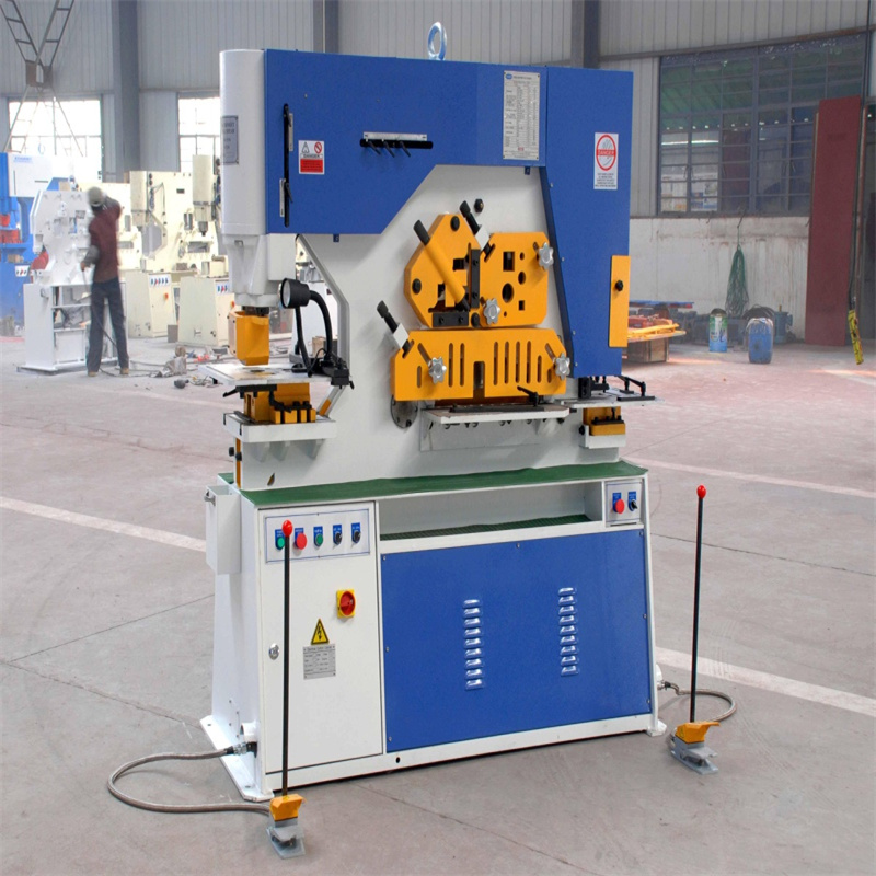 Stålplade Vinkelskæring Stansning Notching Machine Hydraulisk Jernbearbejdning Sælges