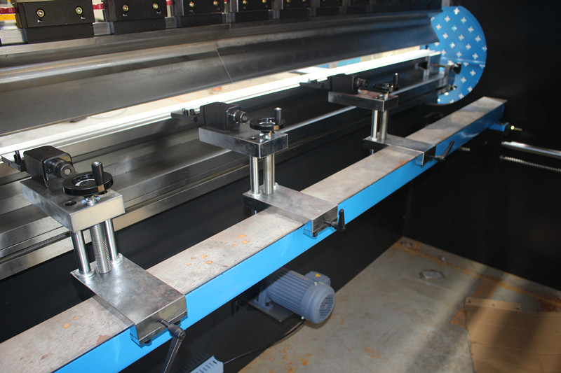 Cnc Hydraulic Press Brake Machine, Fully Automatic Carbon Steel Bending Machine دستگاه ترمز پرس هیدرولیک Cnc، دستگاه خم کن فولاد کربنی کاملاً اتوماتیک