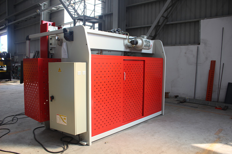 Cnc Hydraulic Press Brake Machine, Fully Automatic Carbon Steel Bending Machine دستگاه ترمز پرس هیدرولیک Cnc، دستگاه خم کن فولاد کربنی کاملاً اتوماتیک