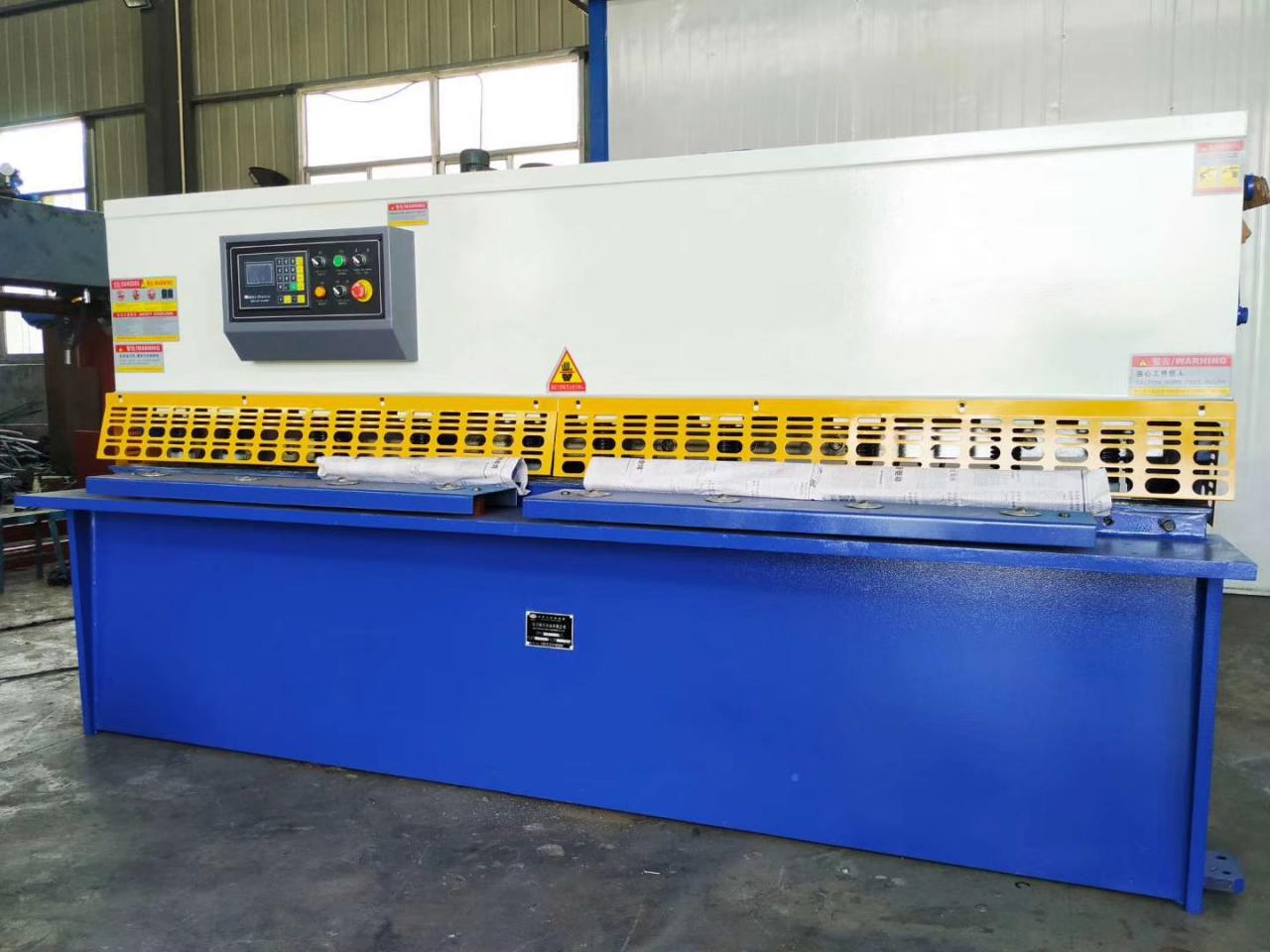 Guillotine Hydraulic Shearing Machine Price Sheet Metal Qc11y-12x4000 Màquina de cisalla hidràulica de guillotina Preu de xapa Qc11y-12x4000