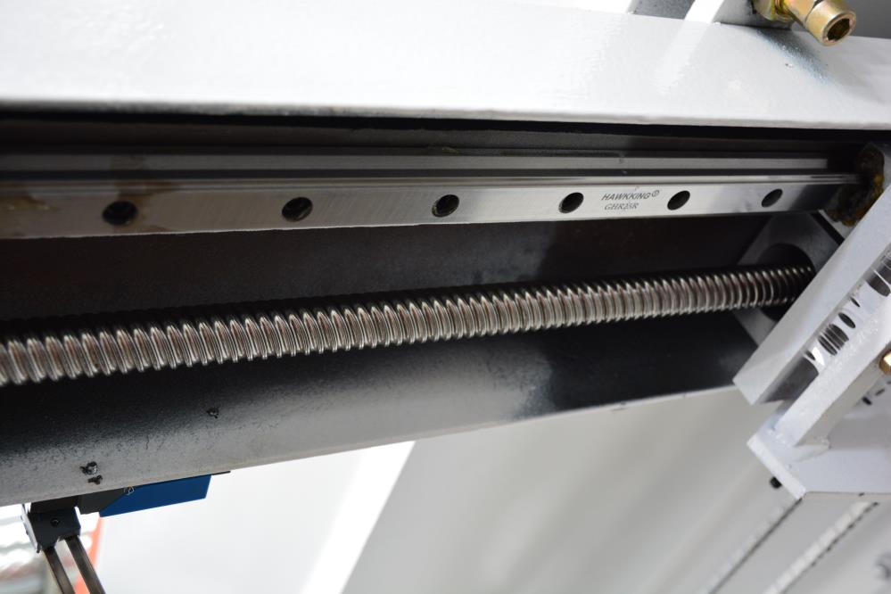 Hydraulic Pendulum Shearing Machine Cnc Automatic Guillotine Shearing Machine Hydraulic Pendulum Shearing Machine Cnc Automatic Guillotine Shearing Machine