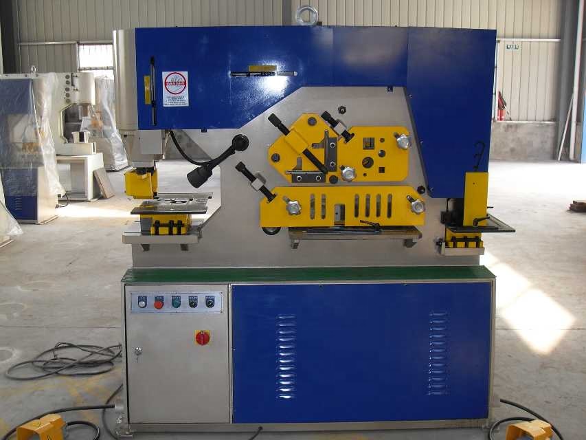 Q35y Series Multifunctional Hydraulic Iron Worker Combined Shearing And Punching Machine Multifunkční hydraulický žehlicí stroj řady Q35y kombinovaný stříhací a děrovací stroj