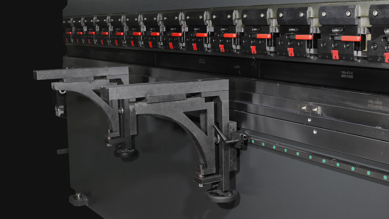 Wc67 Hydraulic Press Brake / CNC Press Bending Machine / Plate Bending Machine China Wc67 hüdrauliline piduripressi / CNC-pressi painutusmasin / plaatide painutusmasin Hiina