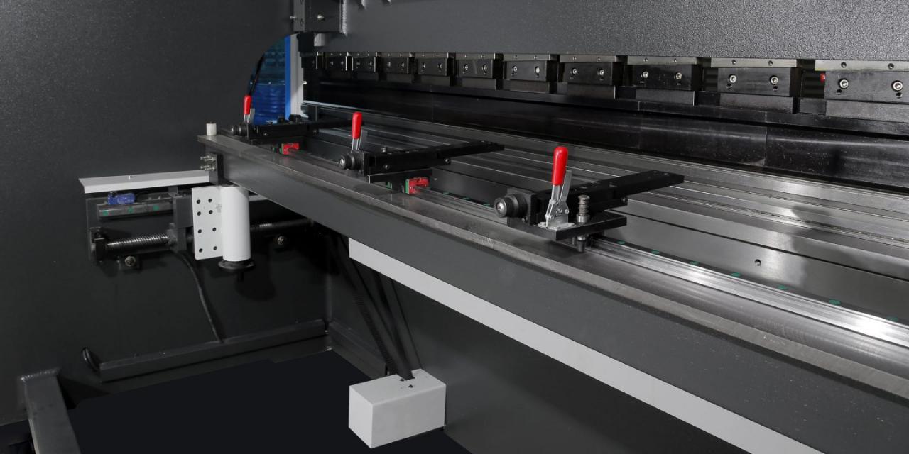 Wc67 Hydraulic Press Brake / CNC Press Bending Machine / Plate Bending Machine China Wc67 hüdrauliline piduripressi / CNC-pressi painutusmasin / plaatide painutusmasin Hiina