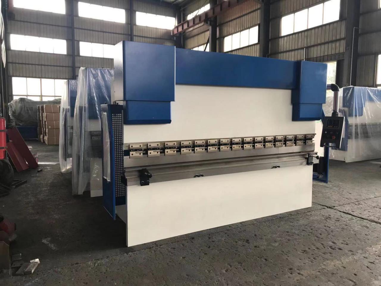 Wc67y-65/2500 Oem Hydraulic Press Brake Machine Steel Bending Machine Wc67y-65/2500 Oem Hydraulický lis na ohraňování oceli Ohýbačka oceli