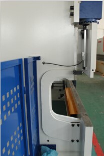 Wc67yk 80 100 160 200 Ton 3200mm E21 Nc Sheet Metal Oil Hydraulic Press Brake Price Wc67yk 80 100 160 200 tun 3200 mm E21 Nc Plechový olej Hydraulický ohraňovací lis Cena